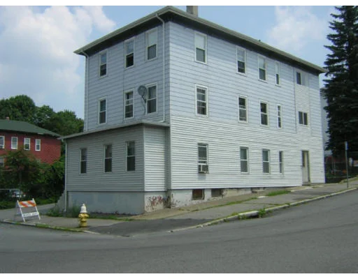Unit for sale at 53 Suffolk, Worcester, MA 01604