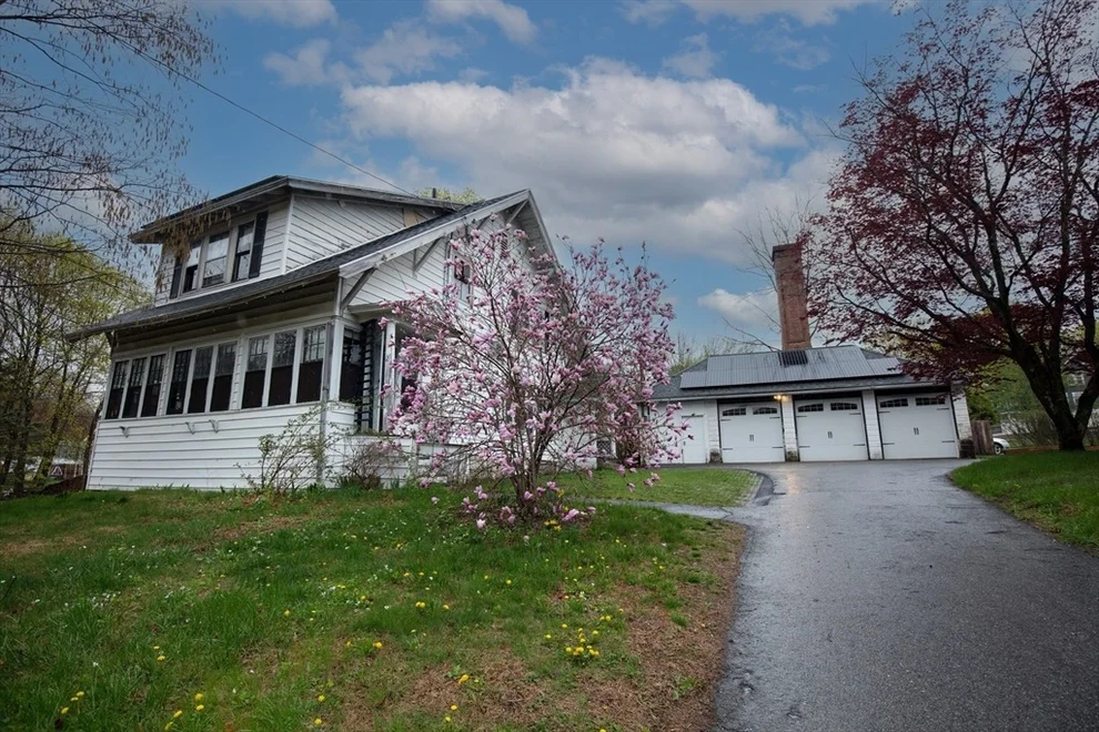Unit for sale at 221 Pelham St., Methuen, MA 01844