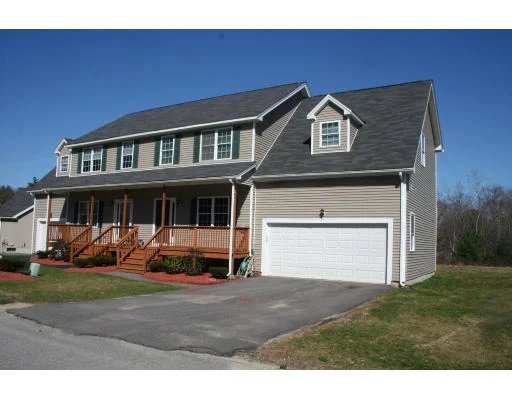 Unit for sale at 19 Oakes Cir, Millbury, MA 01527