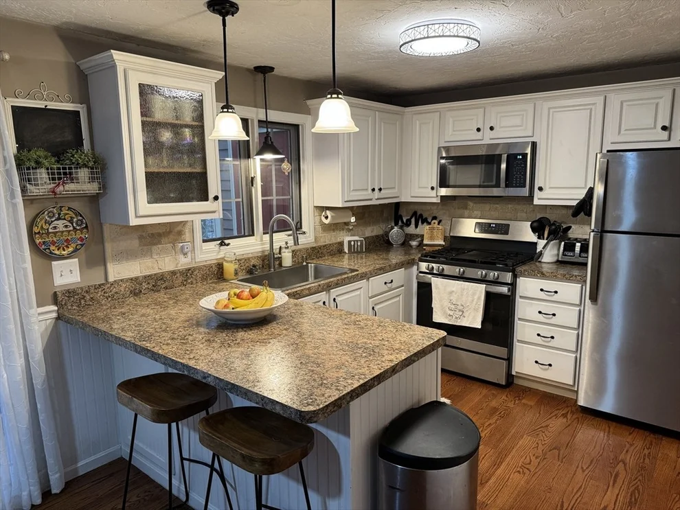 Unit for sale at 155 Heritage Dr, Tewksbury, MA 01876