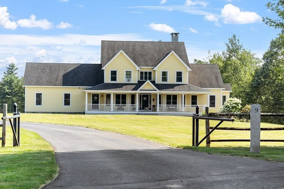 Unit for sale at 9 Sequoia Dr, Lunenburg, MA 01462