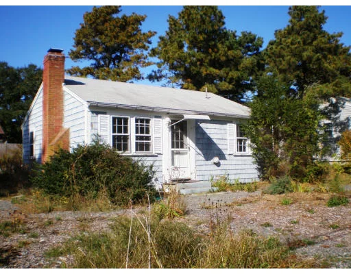 Unit for sale at 23 Bassett Ln, Dennis, MA 02639