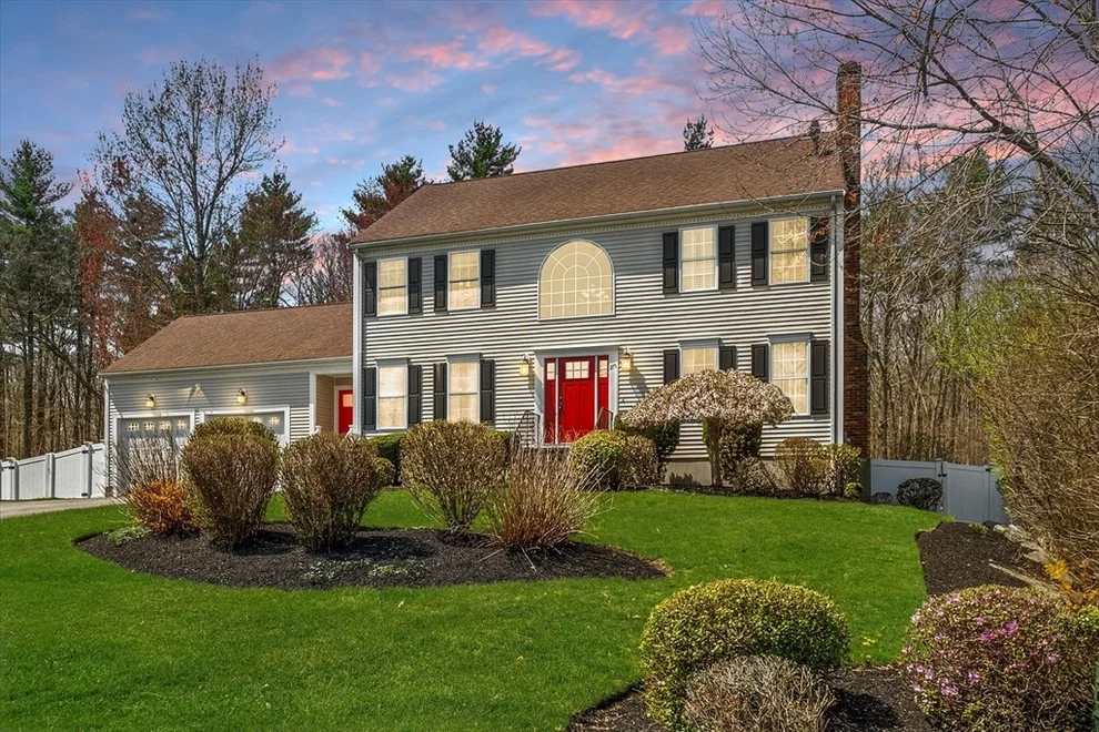 Unit for sale at 275 Whippoorwill St, Raynham, MA 02767