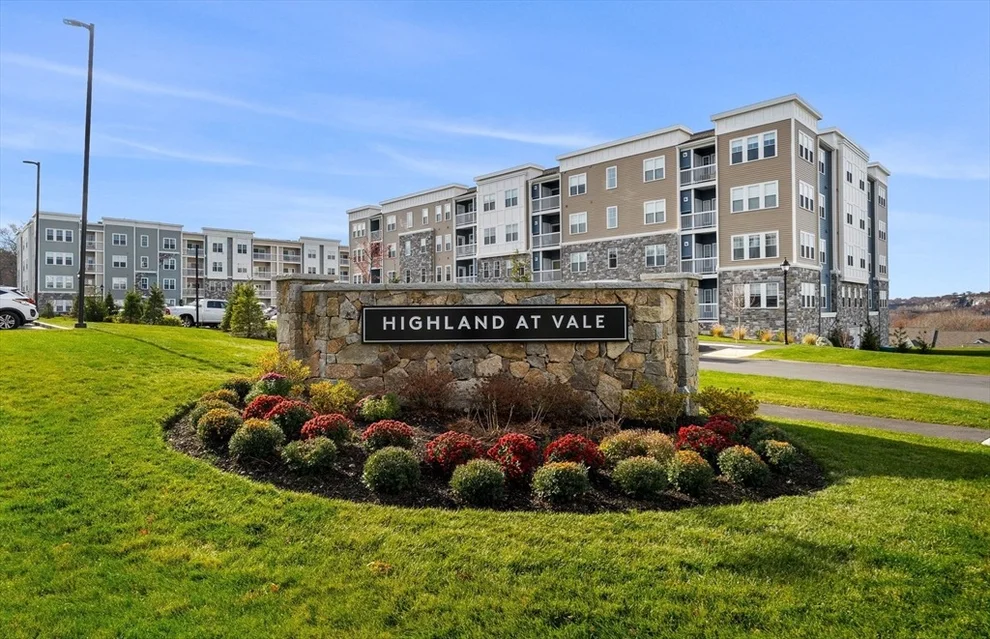 Unit for sale at 6 Stratton Drive, Woburn, MA 01801