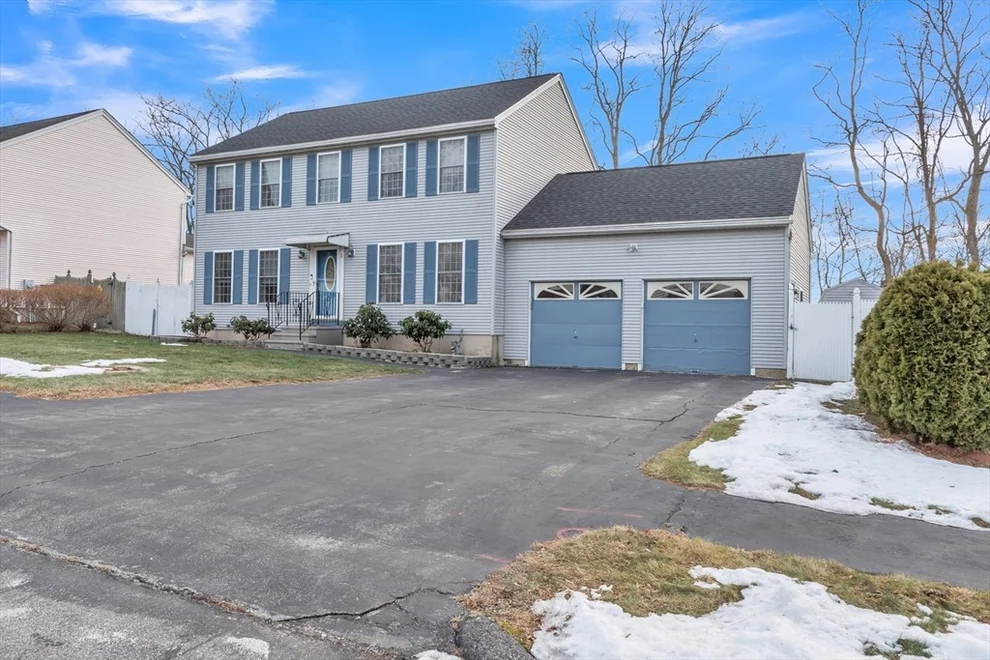 Unit for sale at 8 Modred Court, Worcester, MA 01602