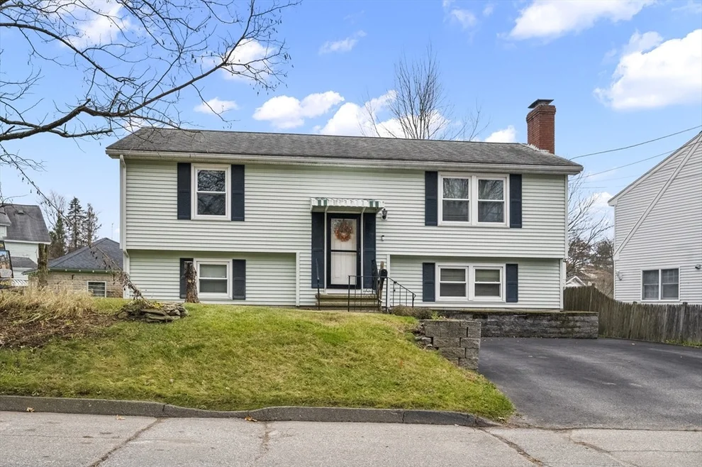 Unit for sale at 15 Cumberland St, Worcester, MA 01606