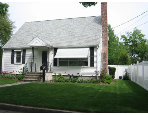 Unit for sale at 19 Manhattan Terrace, Newton, MA 02465