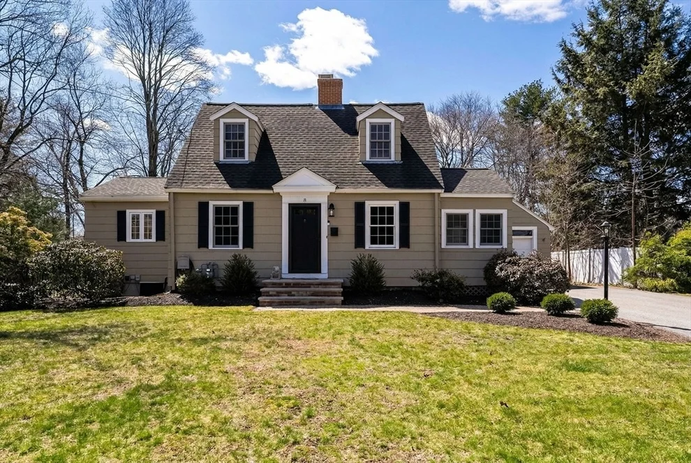 Unit for sale at 8 High Plain Rd, Andover, MA 01810