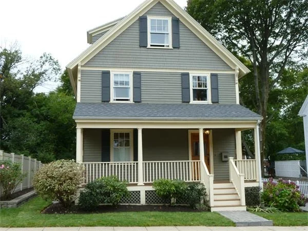 Unit for sale at 18 Oak St, Winchester, MA 01890