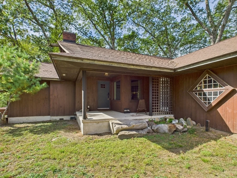 Unit for sale at 81 Bartlett St, Chelmsford, MA 01824