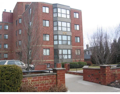 Unit for sale at 975 Massachusetts Ave, Arlington, MA 02476