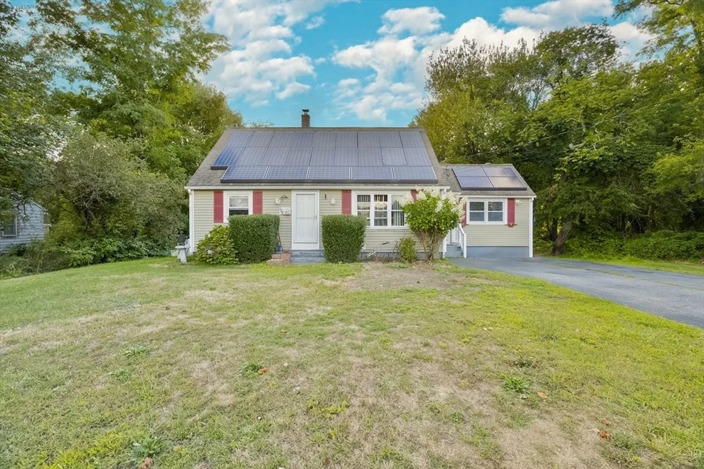 Unit for sale at 264 Hortonville Rd, Swansea, MA 02777