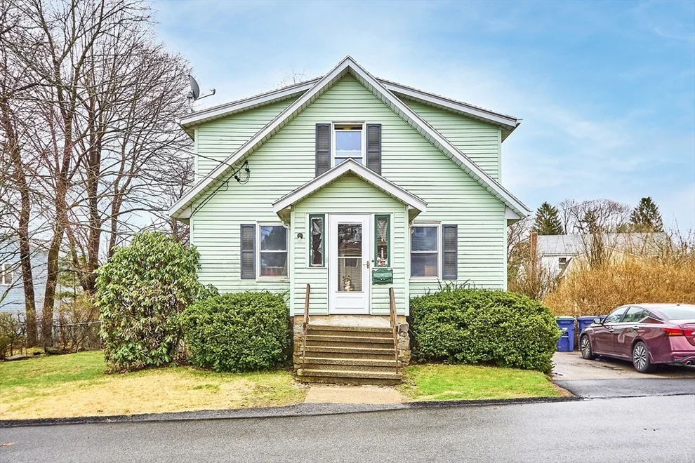 Unit for sale at 7 Somerville Ave, Braintree, MA 02184