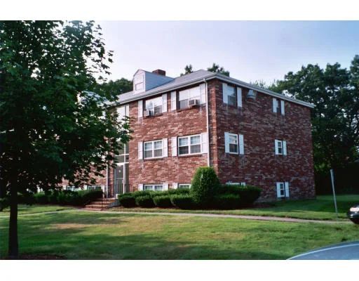 Unit for sale at 70-4 Edgelawn Avenue, North Andover, MA 01845