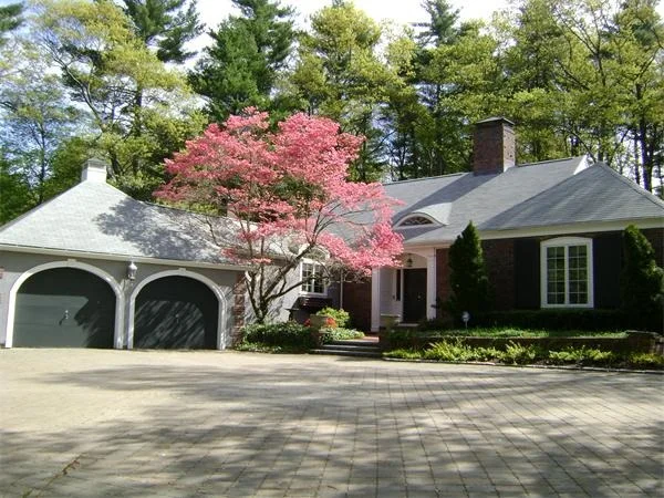 Unit for sale at 201 Pecunit St, Canton, MA 02021