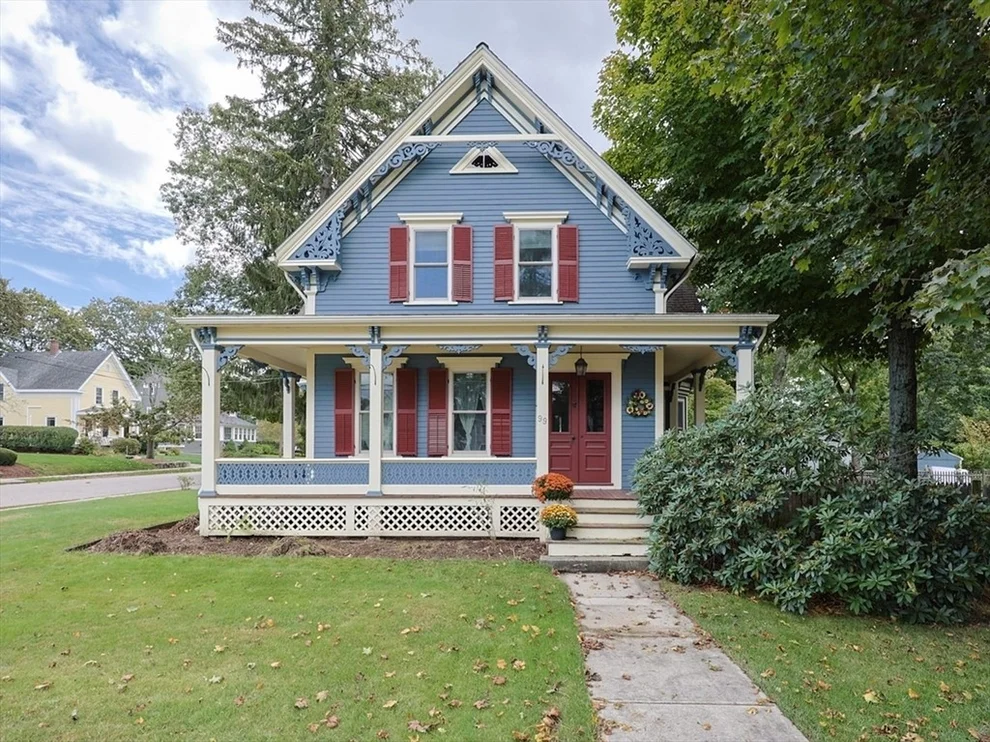 Unit for sale at 99 Pleasant St, Franklin, MA 02038