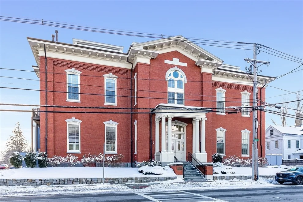 Unit for sale at 151 High Street, Newburyport, MA 01950