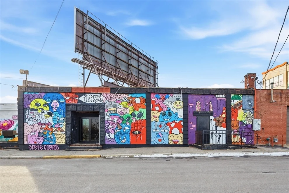 Unit for sale at 167 Poe St, Providence, RI 02905