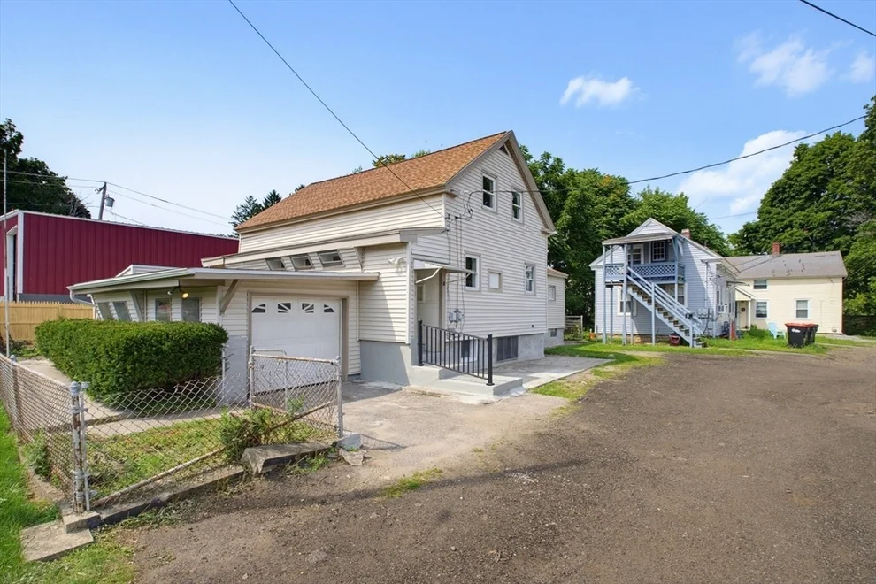 Unit for sale at 1 Railroad Ct, Millbury, MA 01527