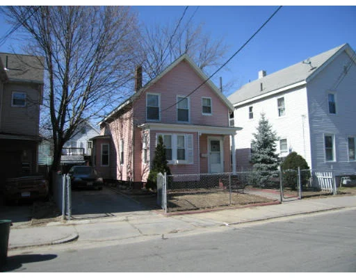 Unit for sale at 9 Highland St, Framingham, MA 01702