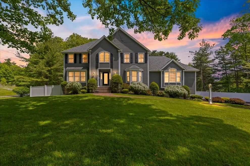 Unit for sale at 7 Fiorenza Dr., Wilmington, MA 01887