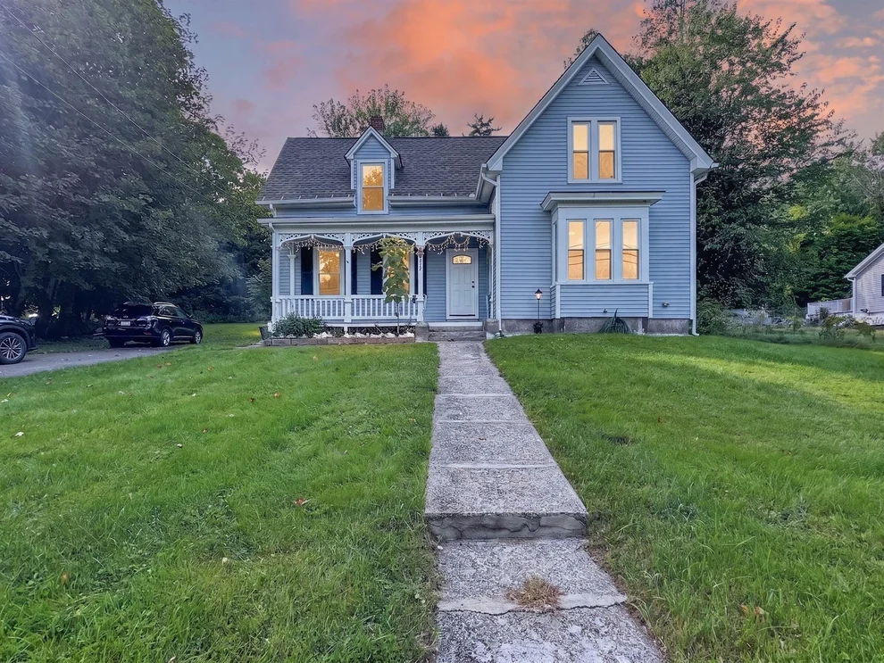 Unit for sale at 660 Pleasant St, Leicester, MA 01542