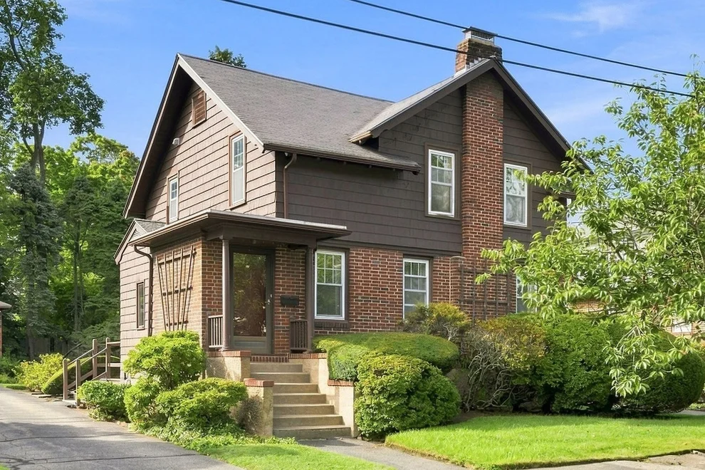Unit for sale at 5 Weston Road, Marblehead, MA 01945