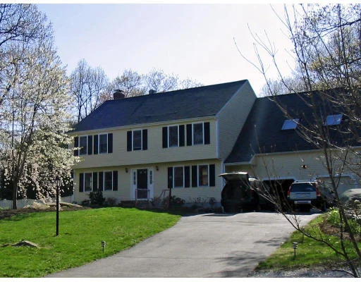 Unit for sale at 4 Gibbon Rd, Hopkinton, MA 01748