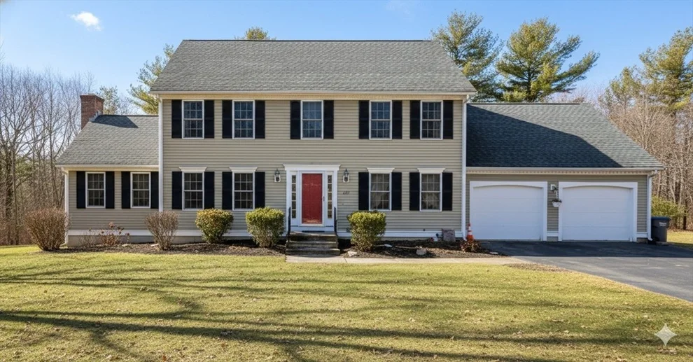 Unit for sale at 127 Hillcrest Rd, Northbridge, MA 01588