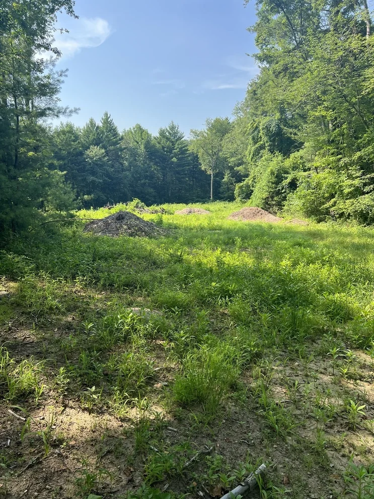 Unit for sale at 122 Vinton Road, Holland, MA 01521