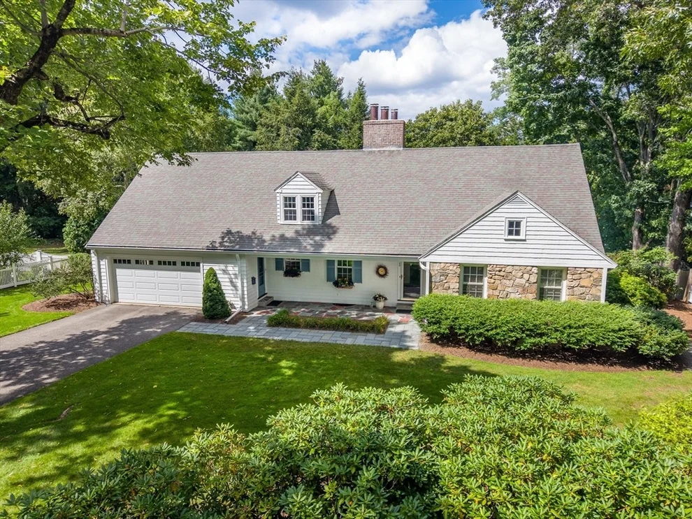 Unit for sale at 186 Oakland Street, Wellesley, MA 02481