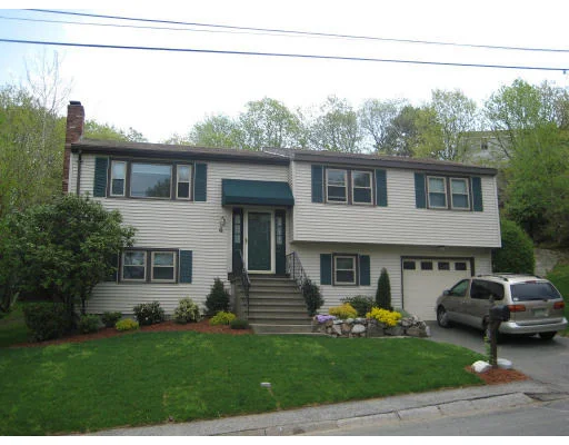 Unit for sale at 4 Skyview Rd, Woburn, MA 01801