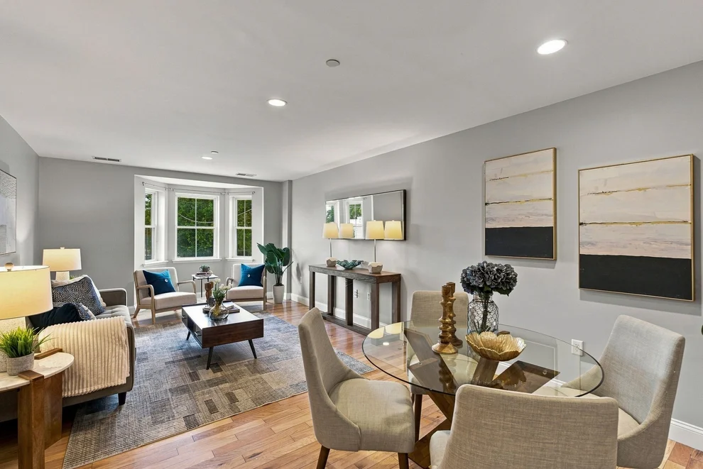 120 Wyllis Avenue