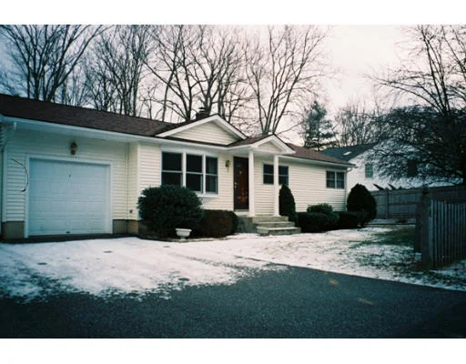 Unit for sale at 34 Topsfield Circle, Shrewsbury, MA 01545