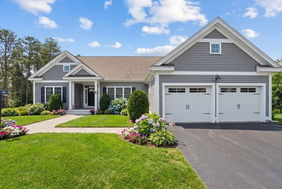 Unit for sale at 8 Daylily Dr, Plymouth, MA 02360