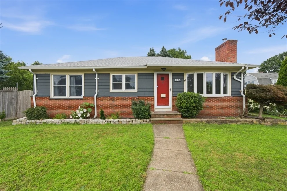 Unit for sale at 205 Central Ave, Seekonk, MA 02771