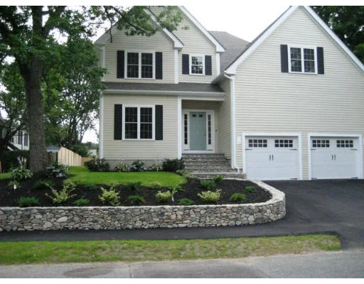 Unit for sale at 100 Pine Grove St, Needham, MA 02494