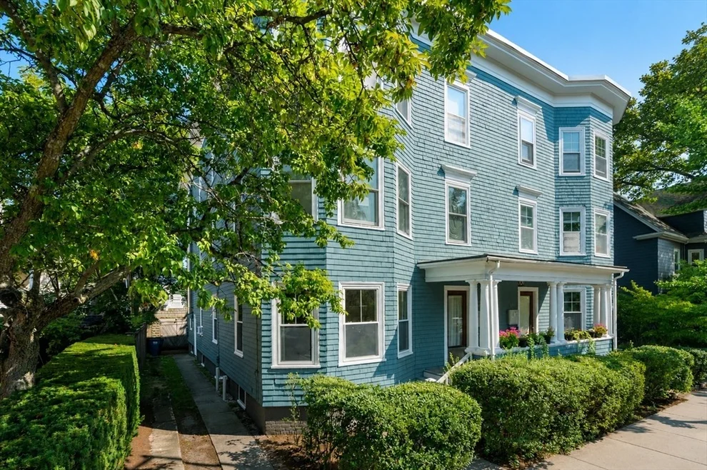 Unit for sale at 503 Huron Avenue, Cambridge, MA 02138