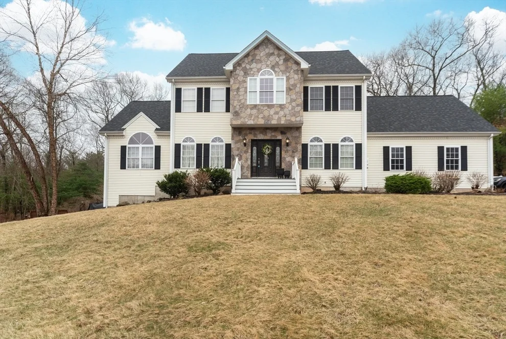 Unit for sale at 25 Larkin Ln, Hopedale, MA 01747