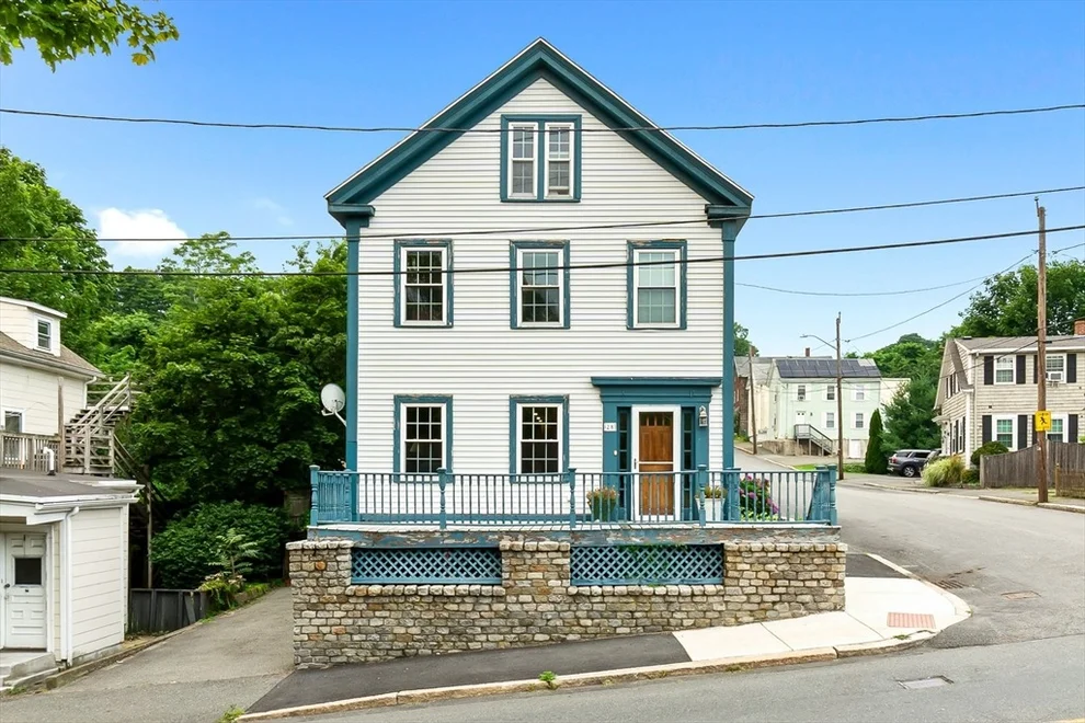 Unit for sale at 28 Grove St, Salem, MA 01970