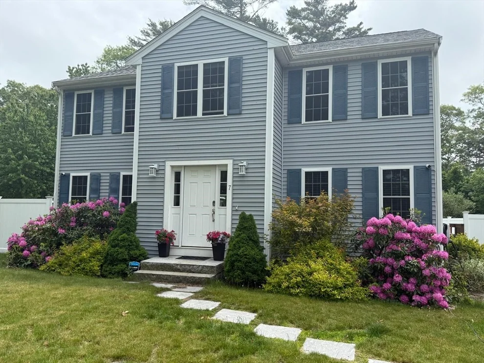 Unit for sale at 7 Park Ave, Plymouth, MA 02360