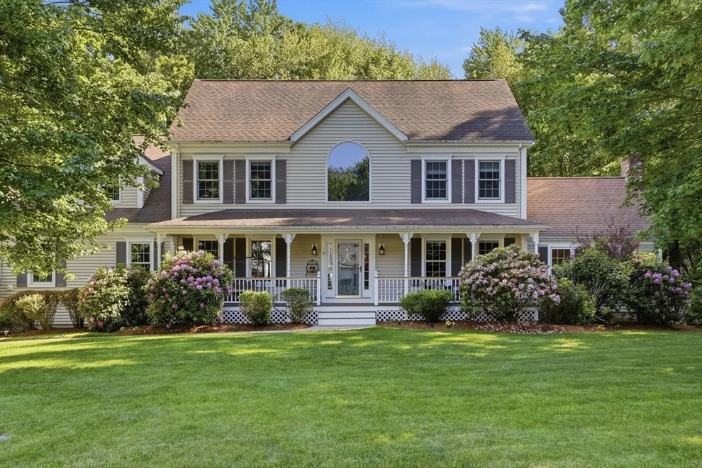Unit for sale at 3 Stable Way, Medway, MA 02053