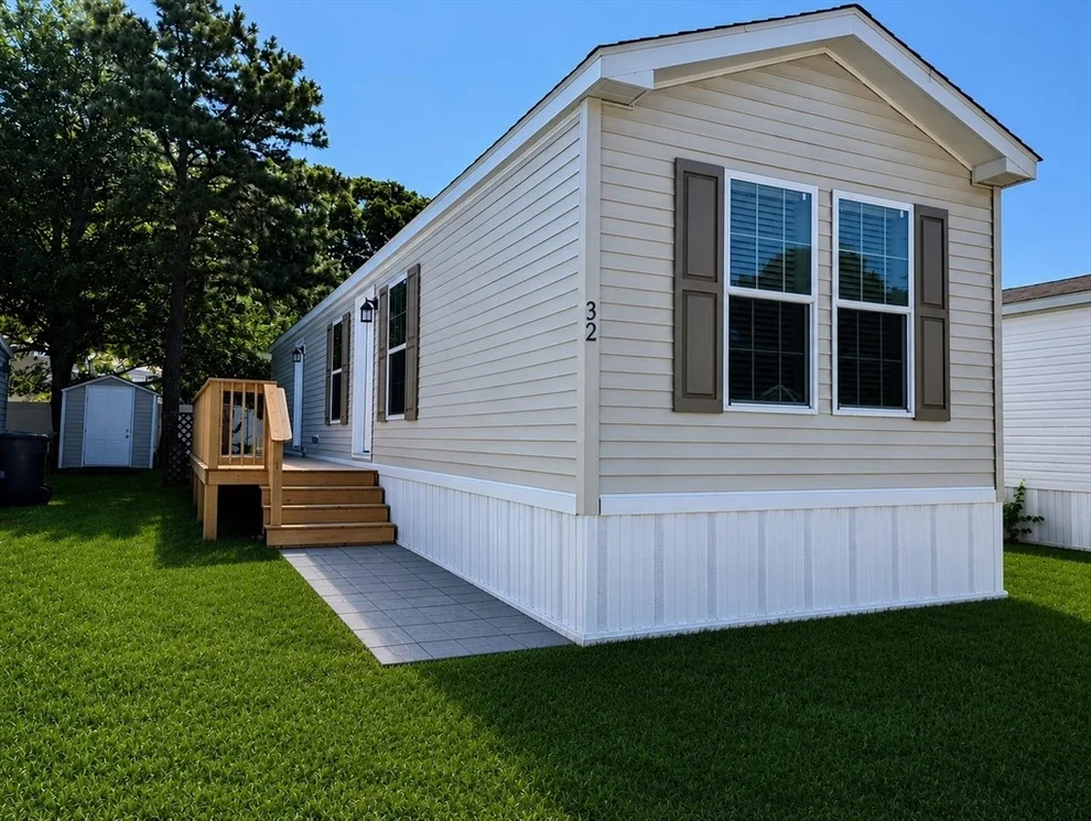 Unit for sale at 3040 Cranberry Hwy, Wareham, MA 02538