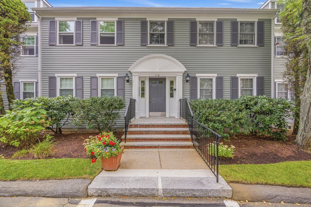 Unit for sale at 18 Freedom Hollow, Salem, MA 01970
