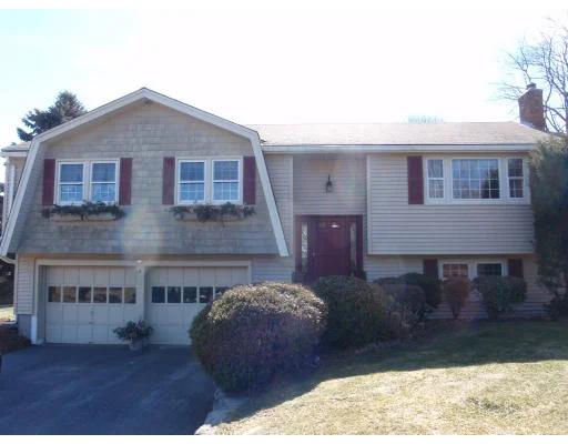 Unit for sale at 12 Sunvalley Drive, Medway, MA 02053
