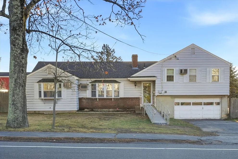 Unit for sale at 387 Massachusetts Ave, North Andover, MA 01845