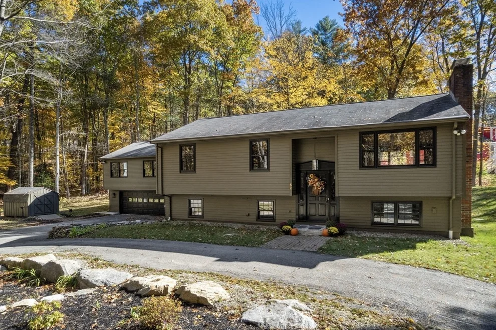 Unit for sale at 52 & 54 Wells Park Rd, Sturbridge, MA 01566