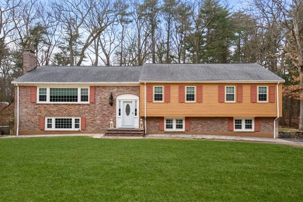 Unit for sale at 19 Bakers Hill Rd, Weston, MA 02493