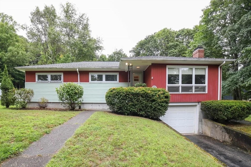 Unit for sale at 6 Reservoir Street, Leicester, MA 01611