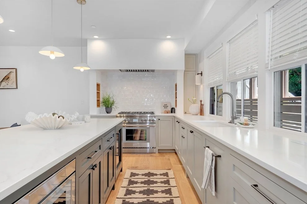 Unit for sale at 8 Milk Street, Newburyport, MA 01950
